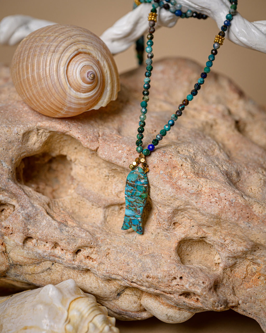 Long Turquoise fish neckalace