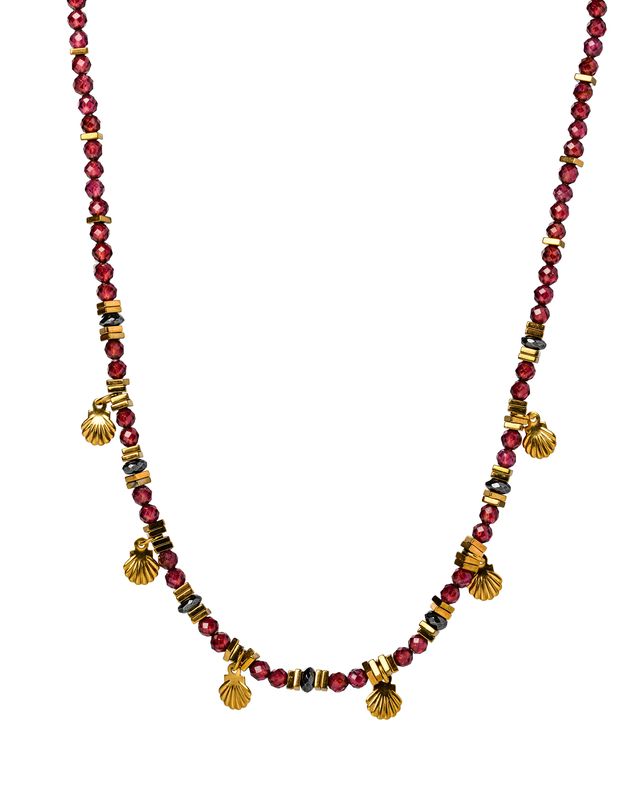 Short Garnet neckalce with gold shell elements