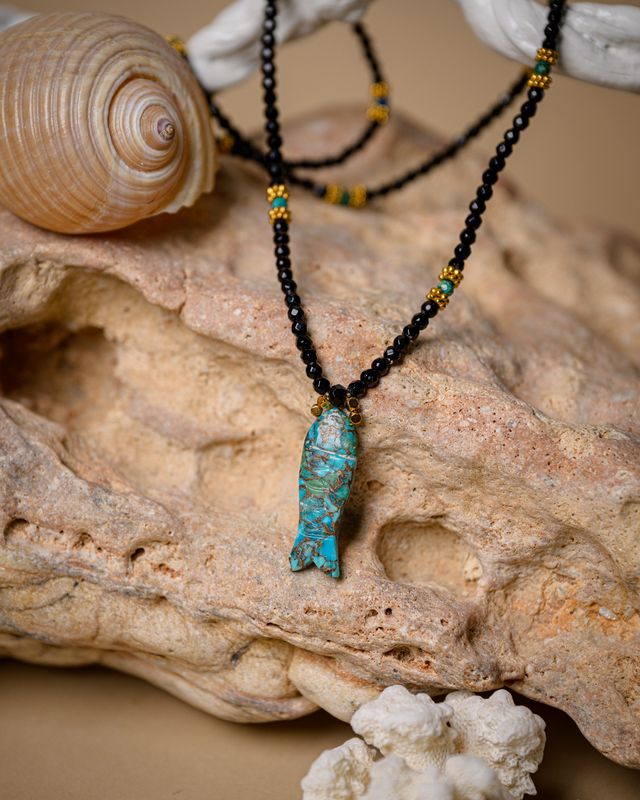 Turquoise fish with black onyx stones long necklace