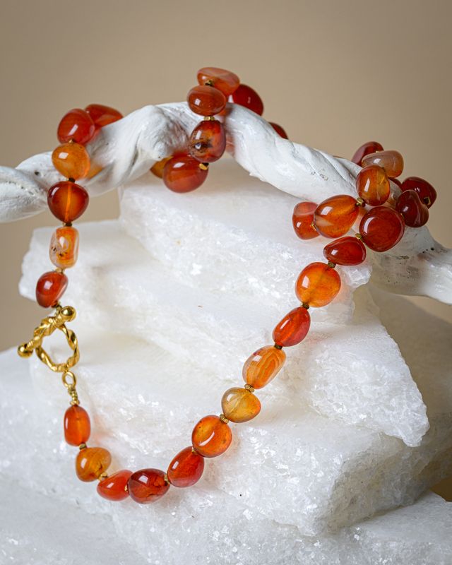 Carnelian short necklace with big stones