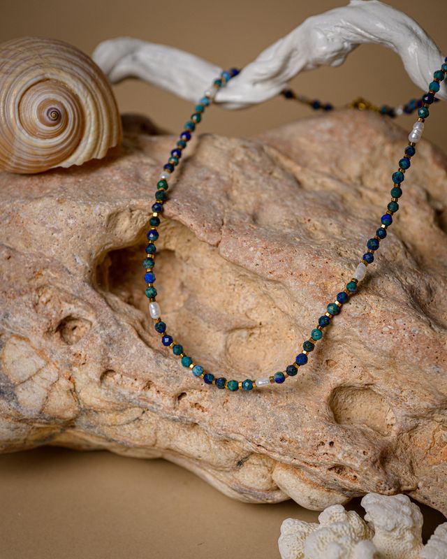 Azurite short necklace with pearls