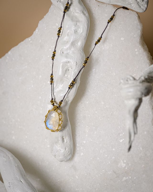 Rainbow Moonstone short Necklace