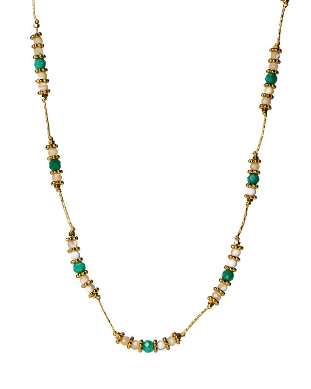 Mother of Pearls very short necklace