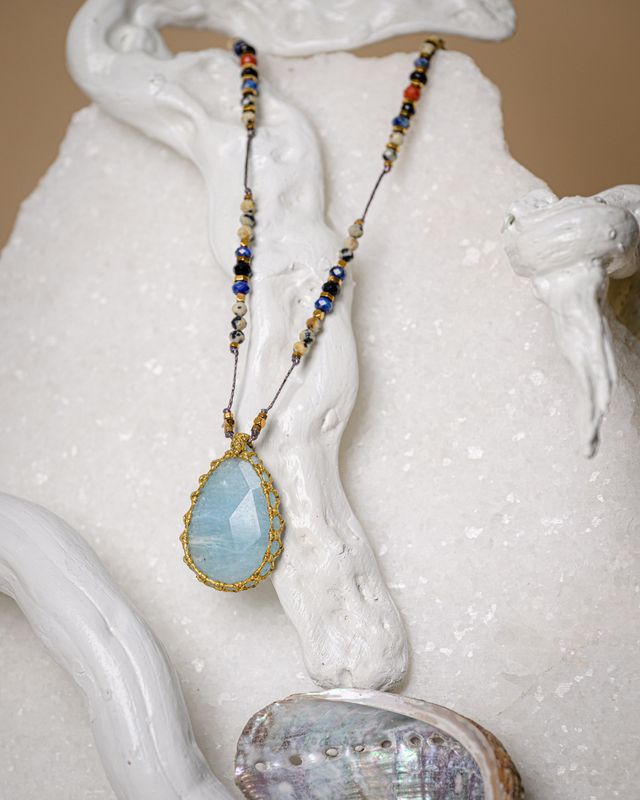 Aquamarine Earthy short necklace